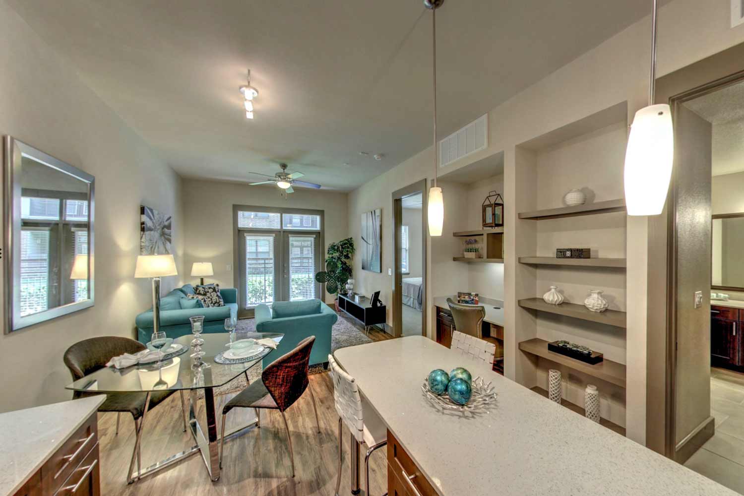 Pearl Woodlake West Houston Apartments near Memorial Park; One Two Three Bedroom Pet Friendly