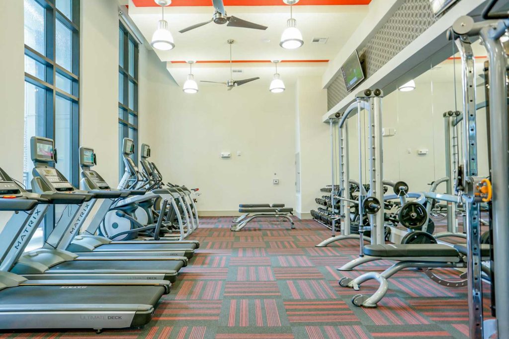 Pearl Woodlake West Houston Apartments near Memorial Park; One Two Three Bedroom Pet Friendly