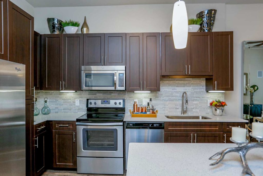Pearl Woodlake West Houston Apartments near Memorial Park; One Two Three Bedroom Pet Friendly